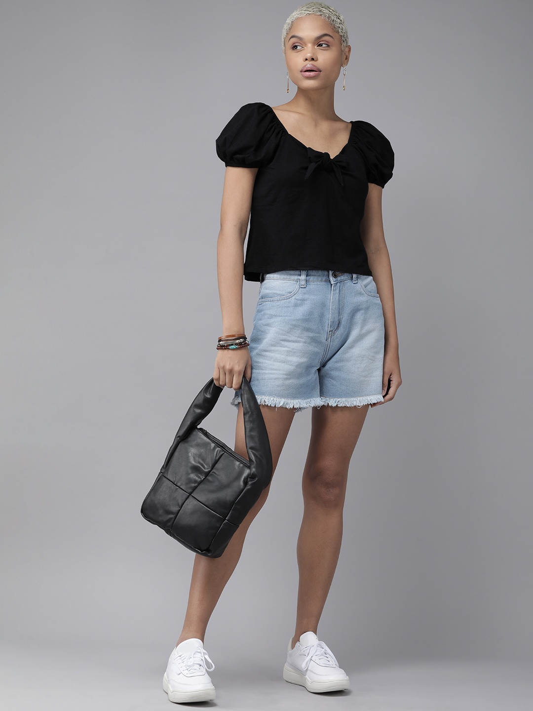 

Roadster Black Solid Tie-Up Neck Puff Sleeves Regular Crop Top