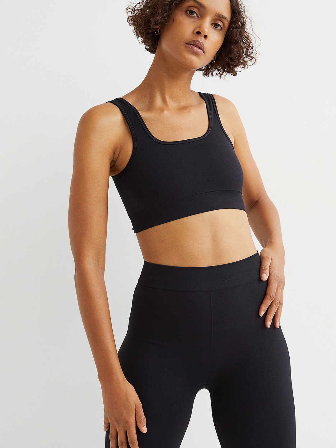 

H&M Black Seamless Light Support Sports Bra
