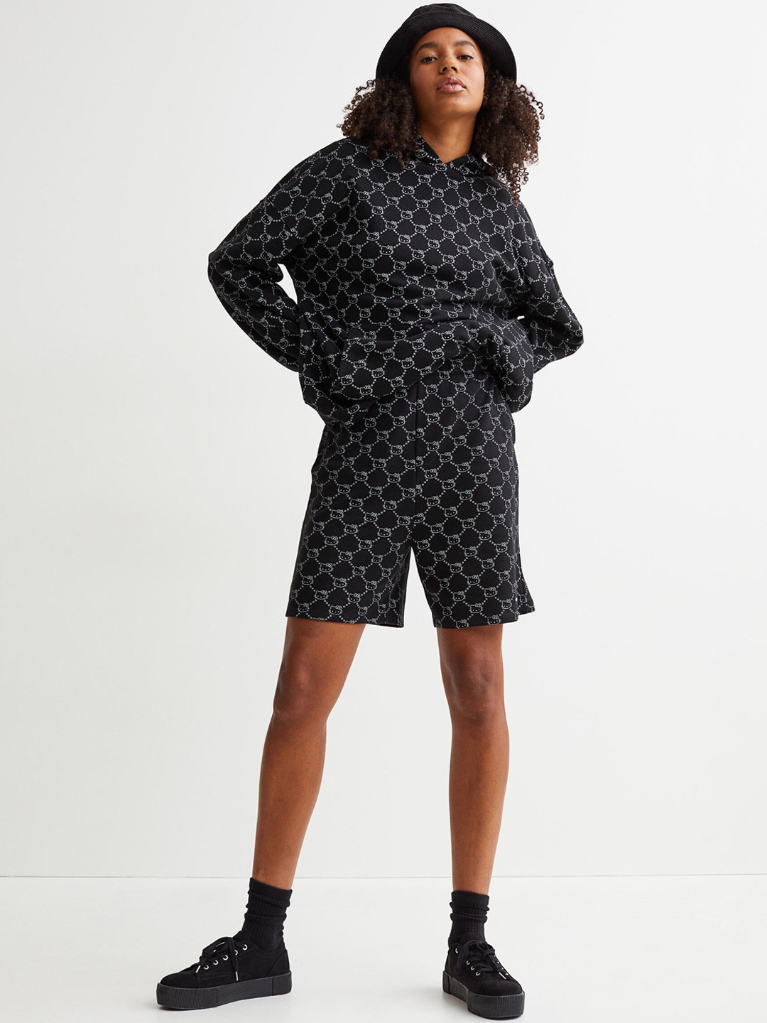 

H&M Women Black Patterned Sweatshorts