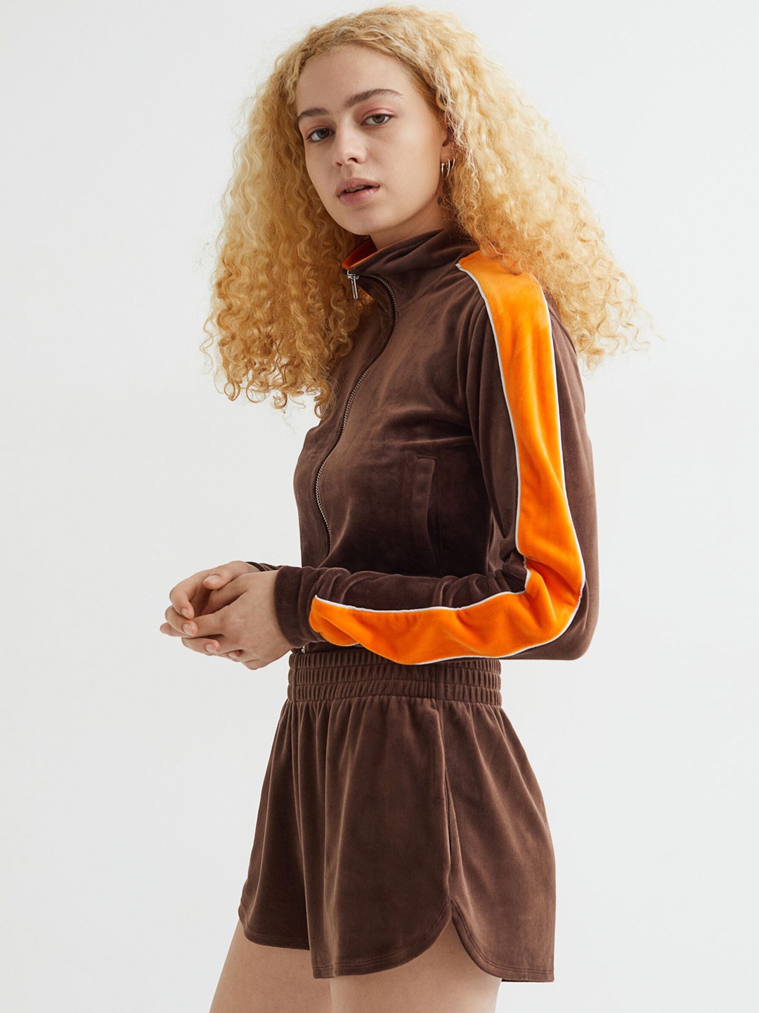 

H&M Women Brown Velour Shorts