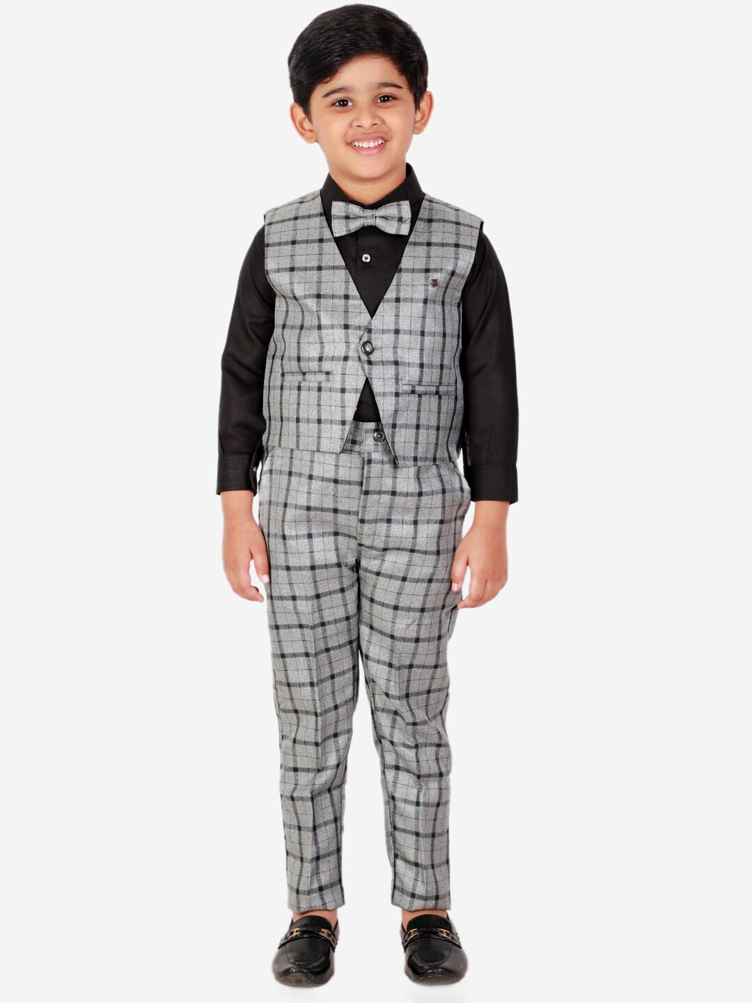 

Pro-Ethic STYLE DEVELOPER Boys Grey & Black Checked Pure Cotton Shirt with Trousers