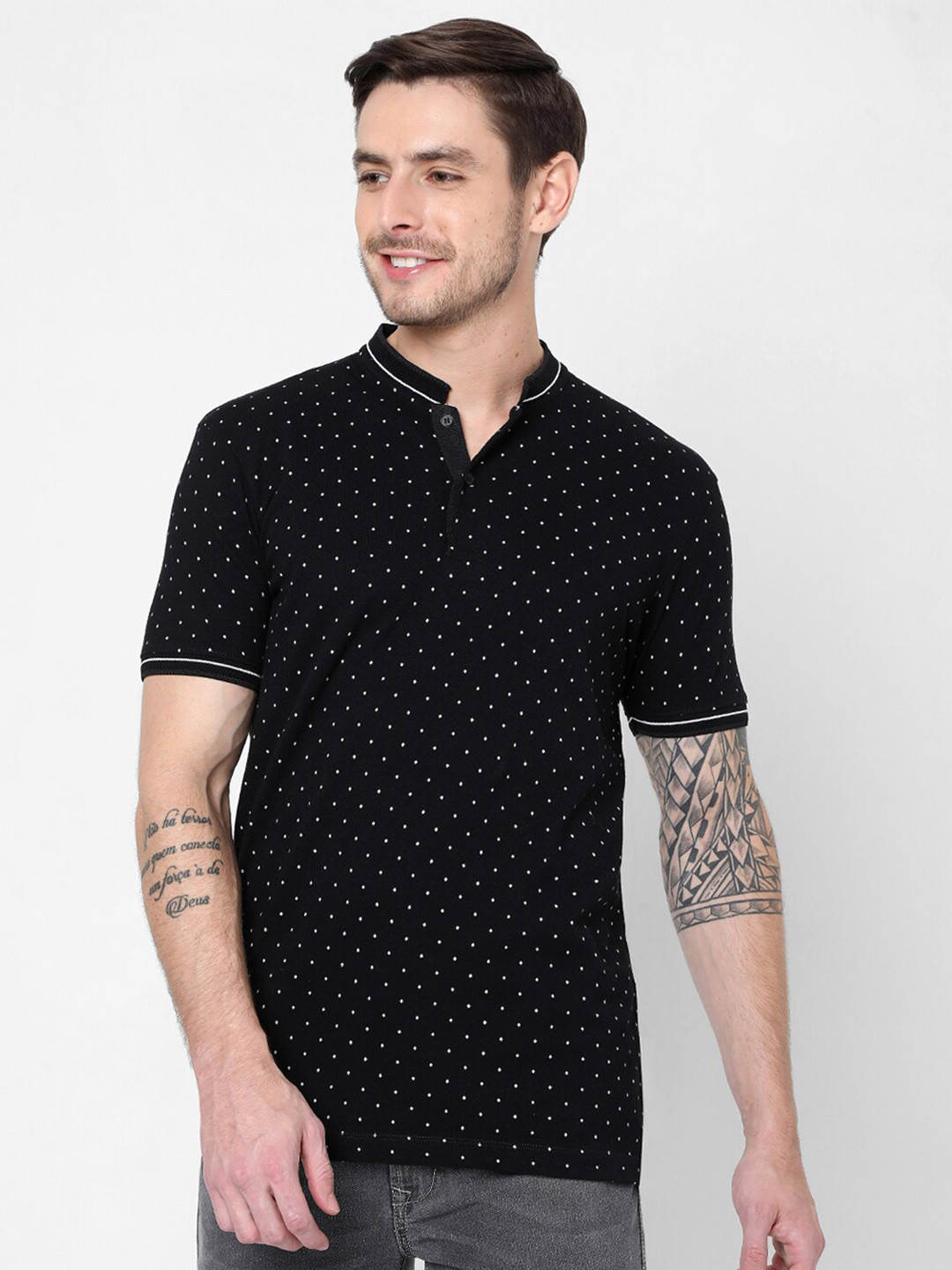 

Mufti Men Black Printed Slim Fit Pure Cotton T-shirt