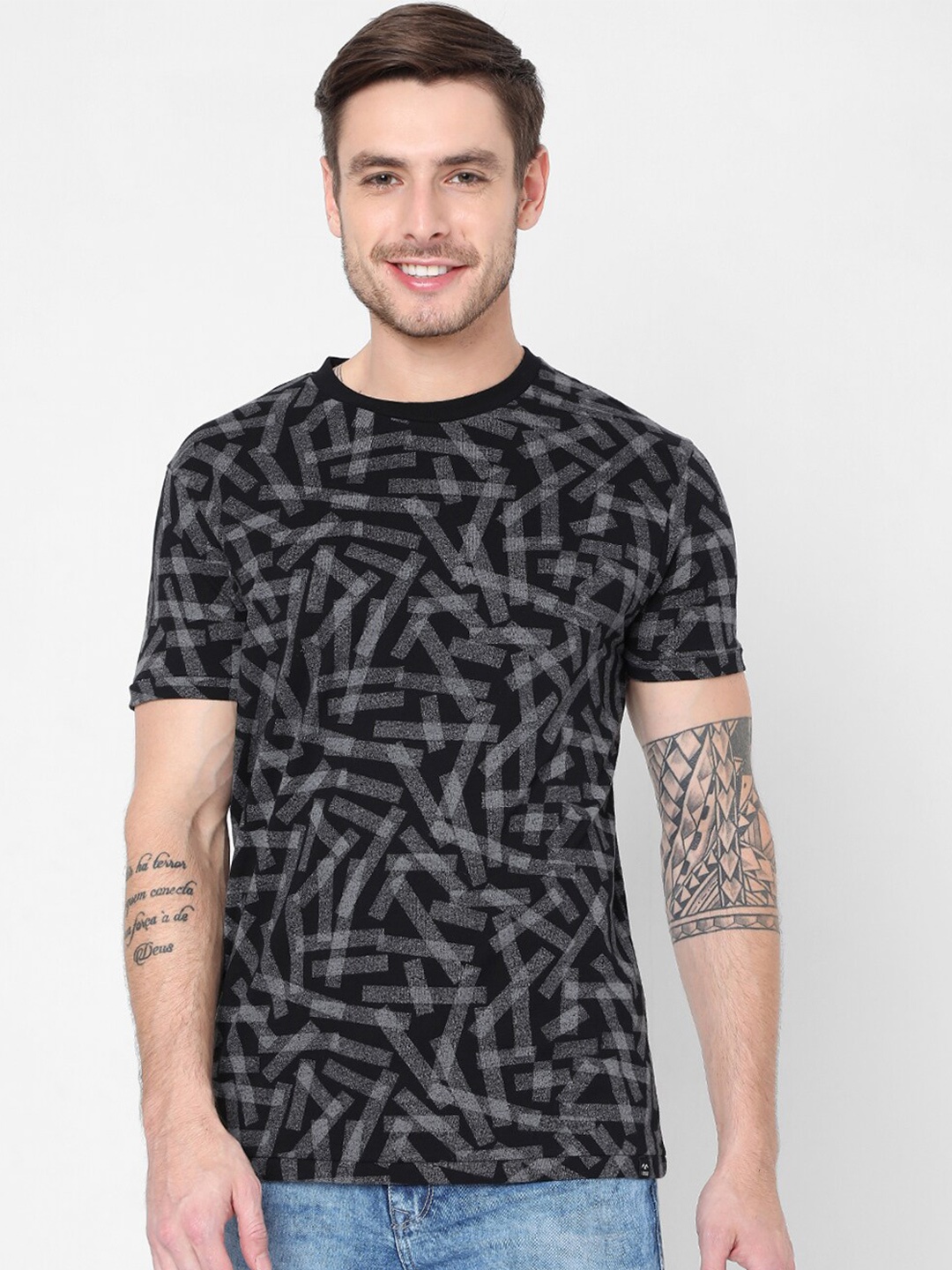 

Mufti Men Black Printed Raw Edge Slim Fit T-shirt