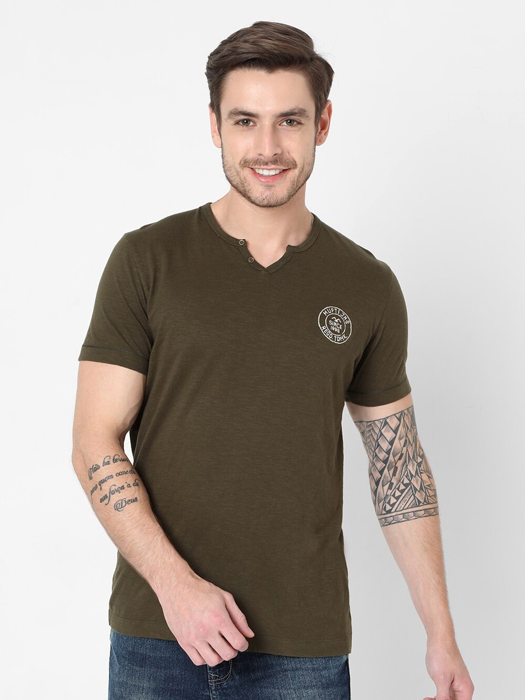

Mufti Men Olive Green Henley Neck Slim Fit T-shirt