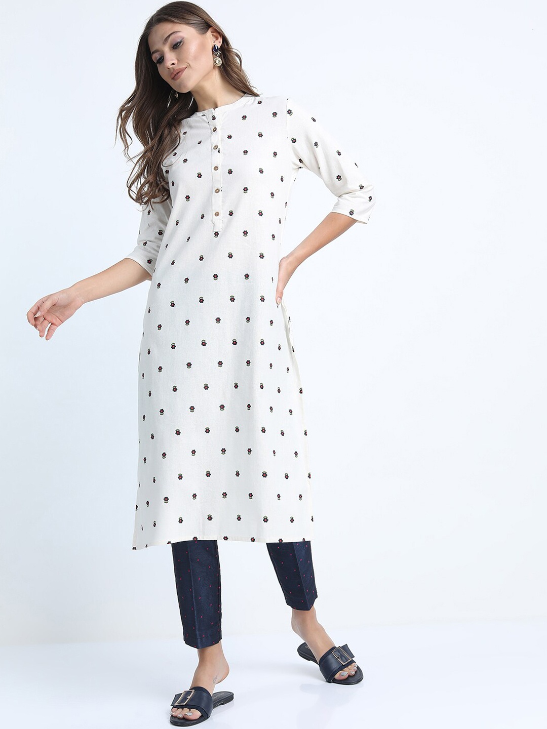 

Vishudh Women Cream-Coloured Floral Cotton Kurta
