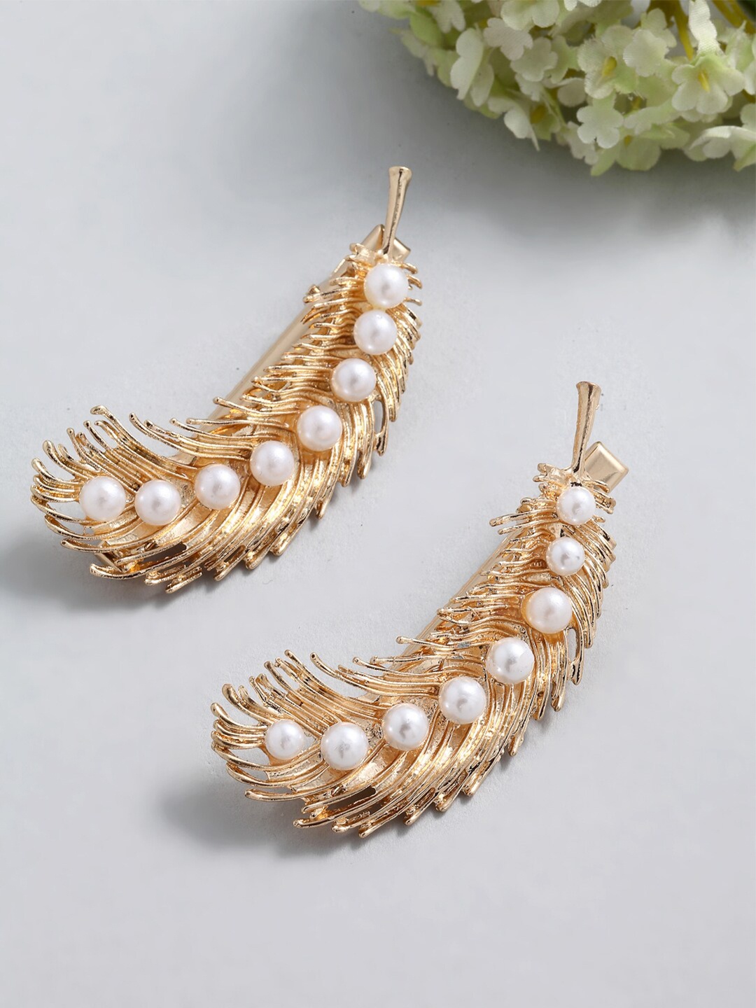 

PANASH Women Set of 2 Gold-Toned & White Embellished Alligator Hair Clip