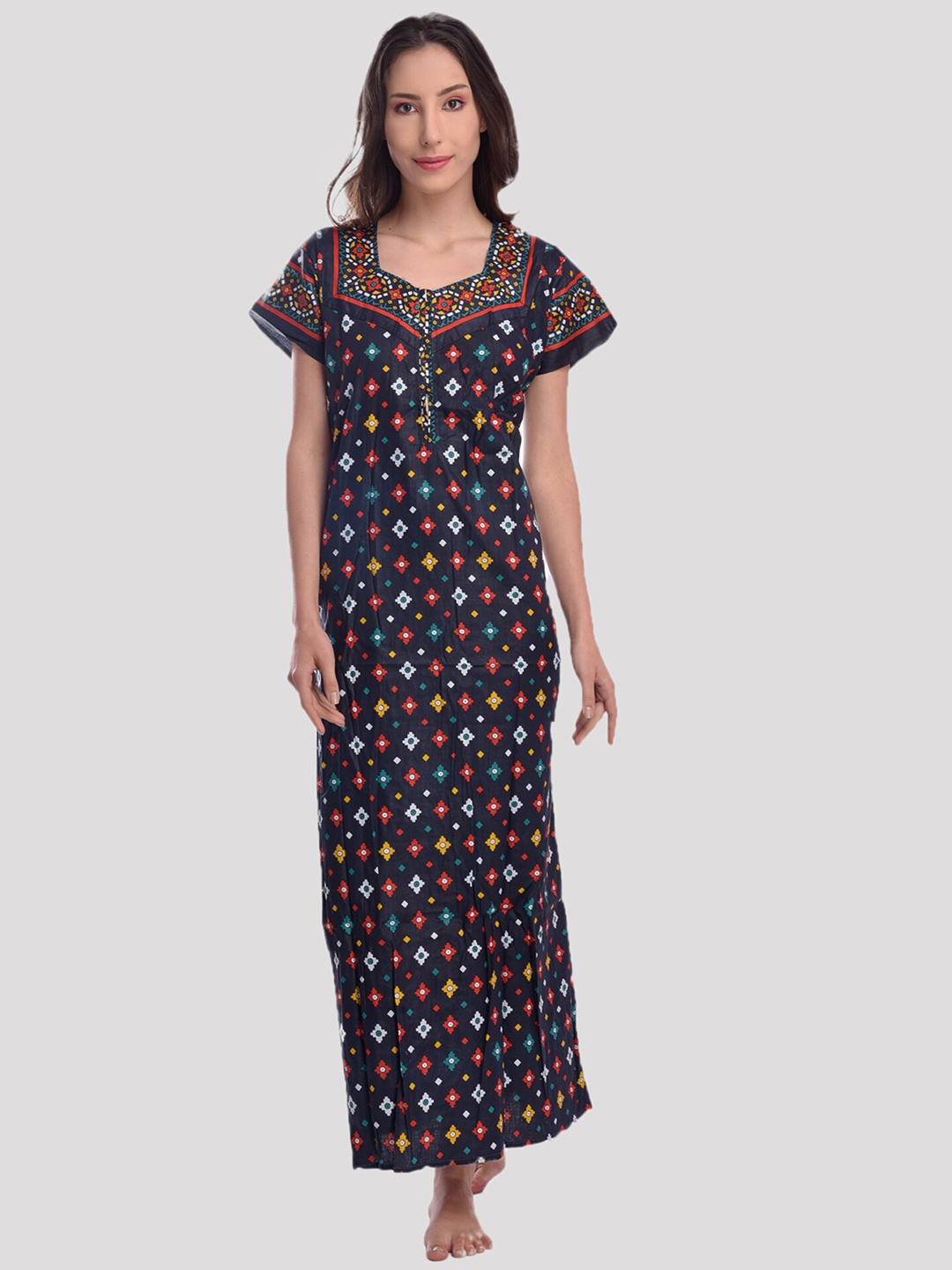 

CIERGE Women Black Ethnic Motifs Printed Pure Cotton Nightdress