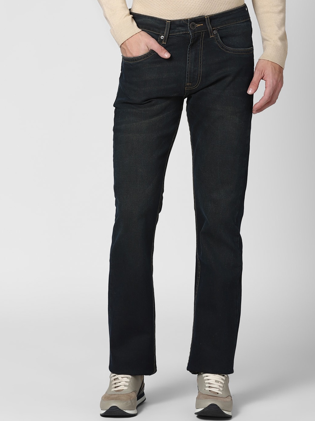 

Peter England Casuals Men Black Solid Clean Look Jeans