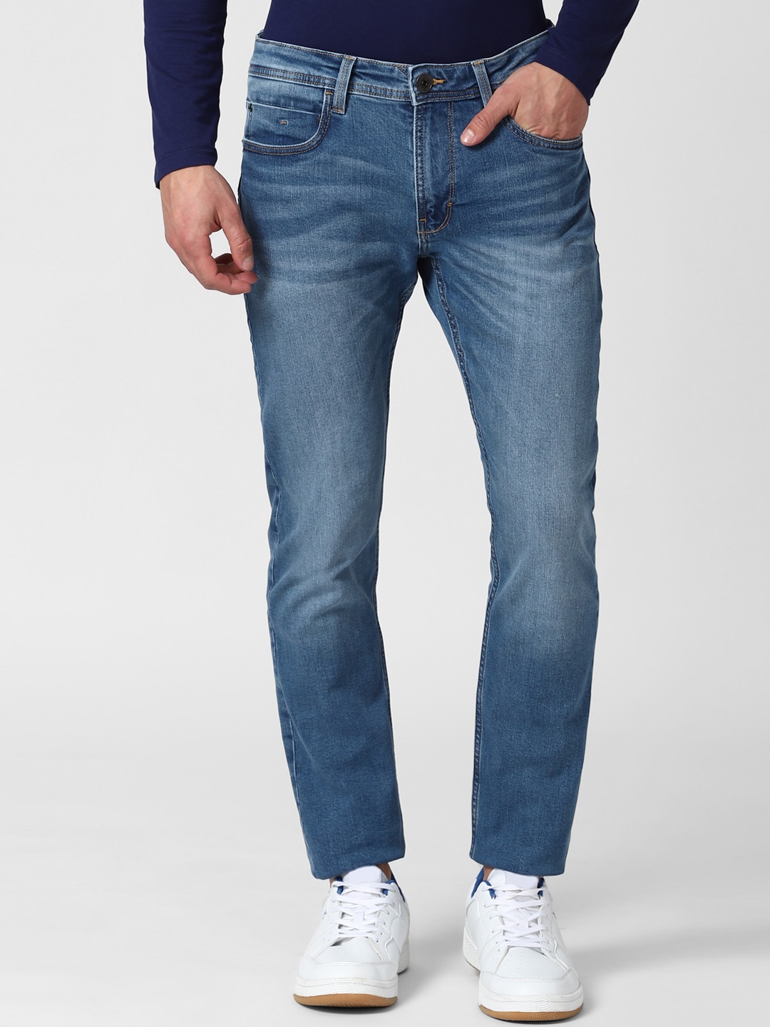 

Peter England Casuals Men Blue Heavy Fade Jeans