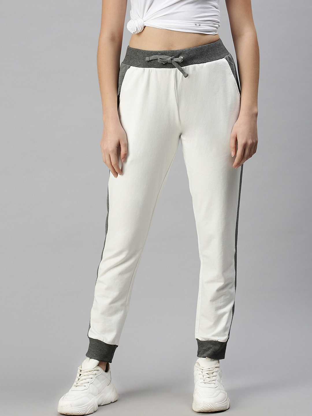 

De Moza Women White Solid Pure Cotton Joggers
