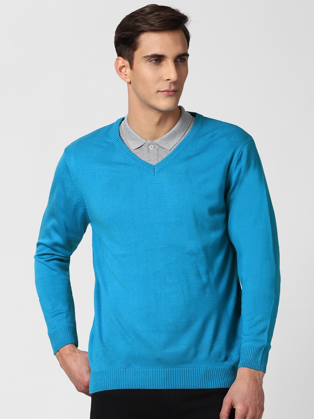 

Van Heusen Men Blue Pullover Sweater