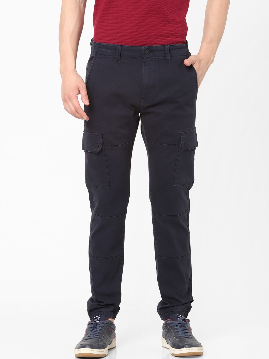 

Celio Men Blue Regular Fit Cargos