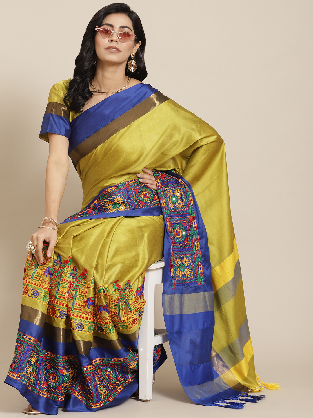 

SERONA FABRICS Yellow & Blue Embellished Kutchi Embroidery Silk Cotton Saree