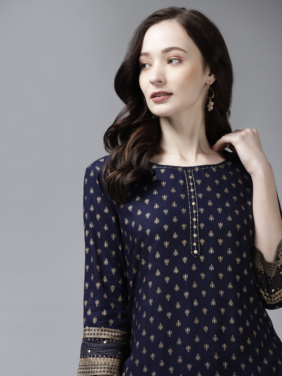 

Yufta Women Navy Blue & Gold-Coloured Ethnic Motifs Printed Kurta