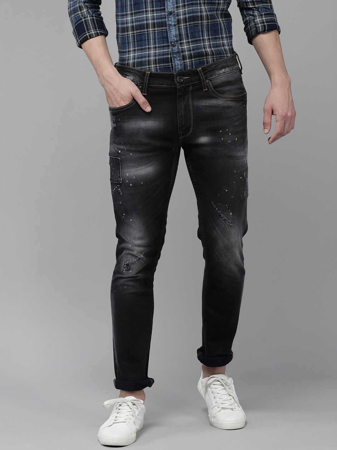 

Voi Jeans Men Black Skin Tight Skinny Fit Mildly Distressed Light Fade Stretchable Jeans