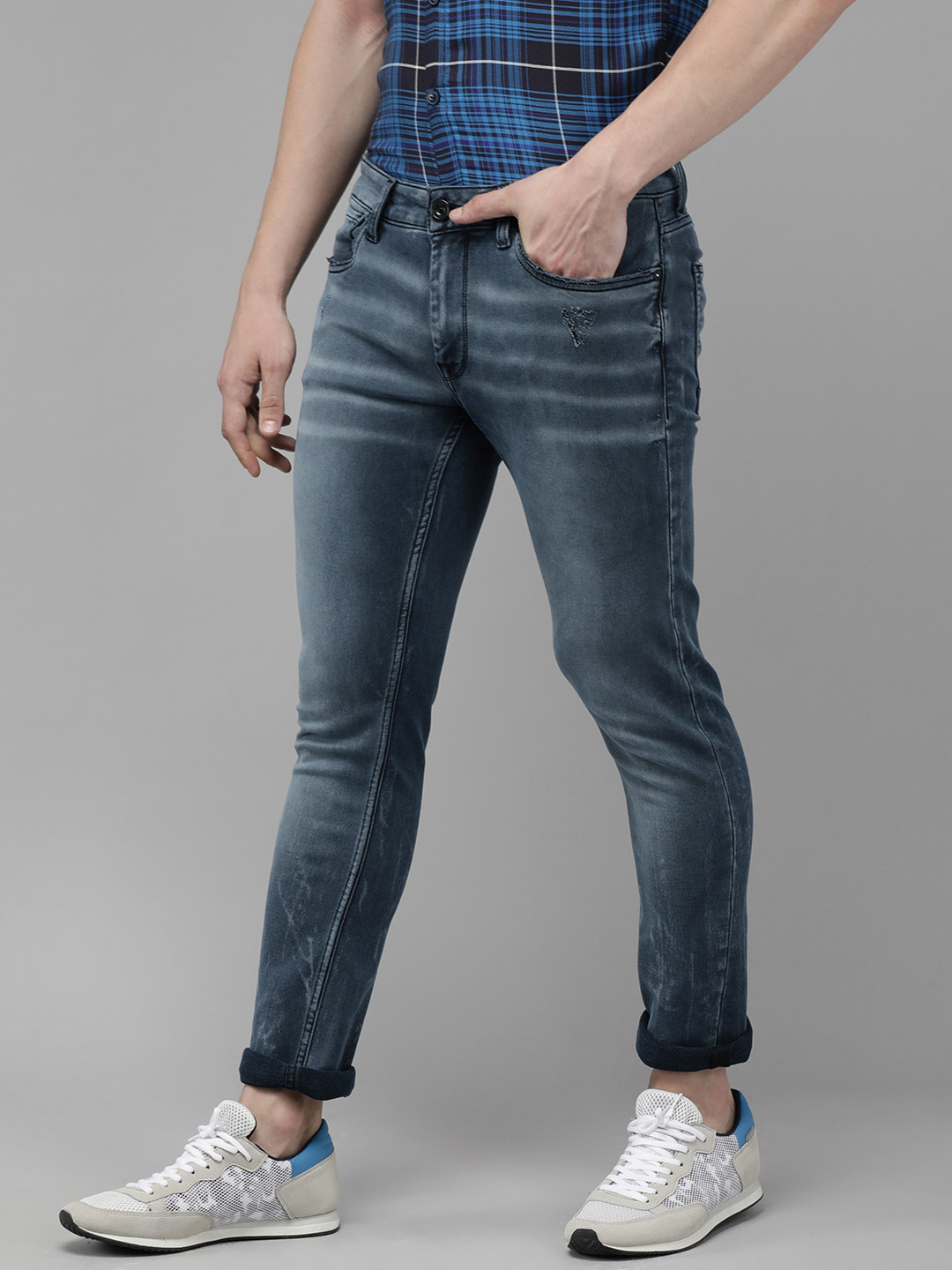 

Voi Jeans Men Blue Skin Tight Skinny Fit Light Fade Stretchable Jeans