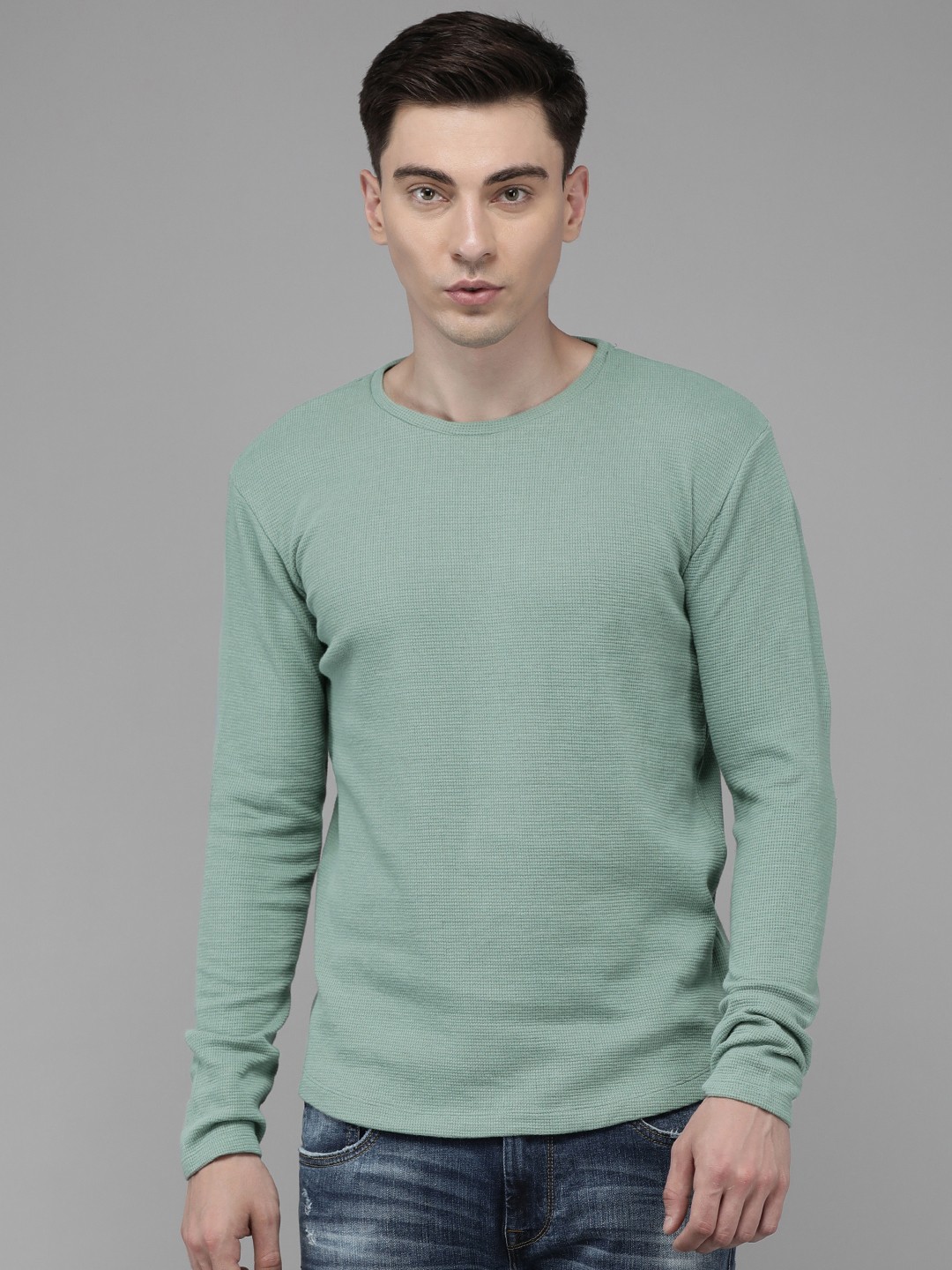 

Voi Jeans Men Green Regular Fit T-shirt