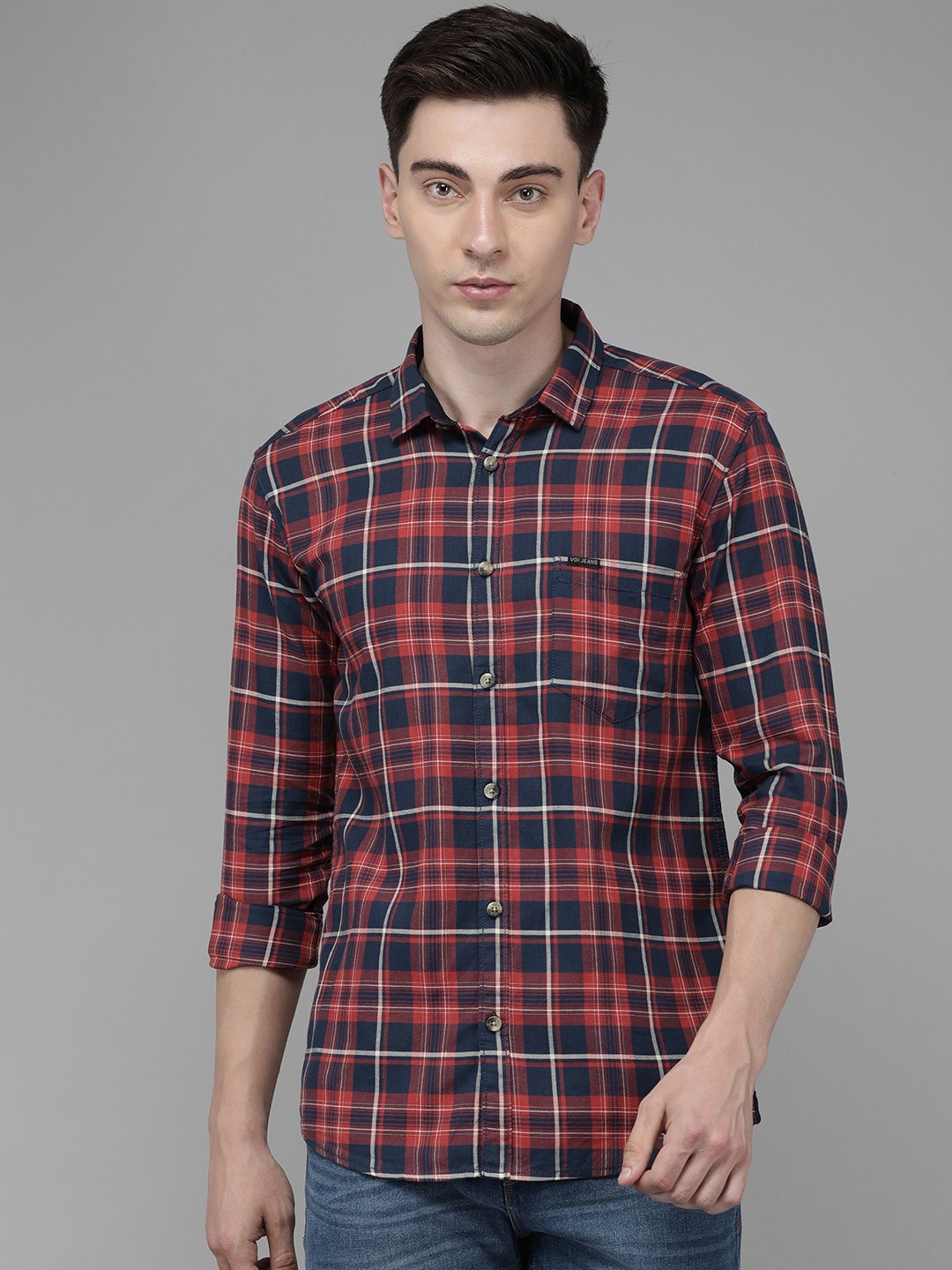 

Voi Jeans Men Red & Navy Blue Pure Cotton Standard Slim Fit Tartan Checks Casual Shirt