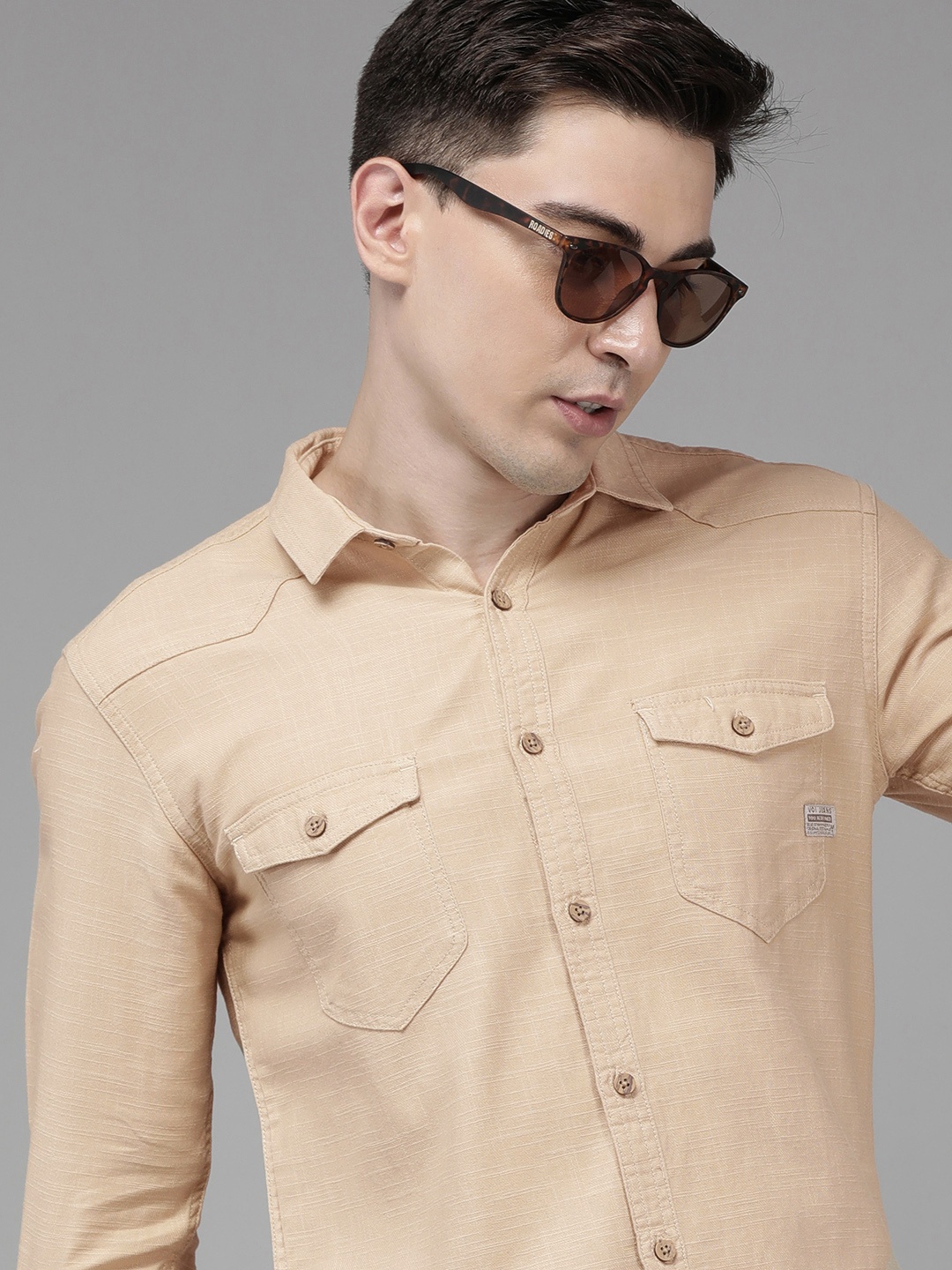 

Voi Jeans Men Beige Standard Slim Fit Casual Shirt
