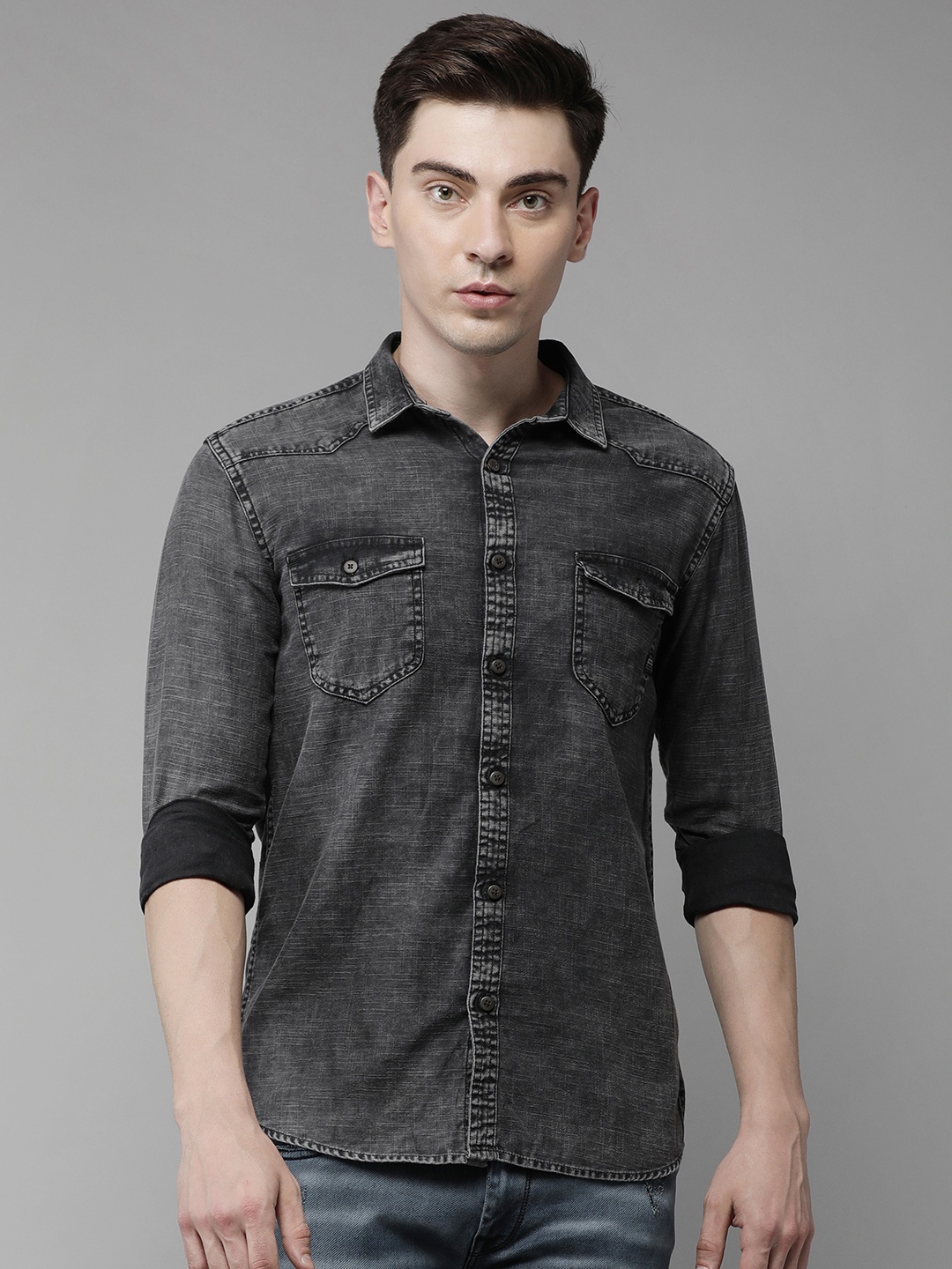 

Voi Jeans Men Black Standard Slim Fit Casual Shirt