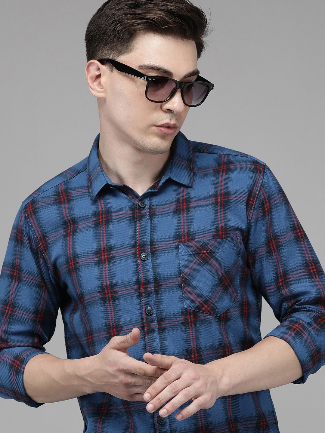 

Voi Jeans Men Blue Standard Slim Fit Tartan Checks Checked Casual Shirt
