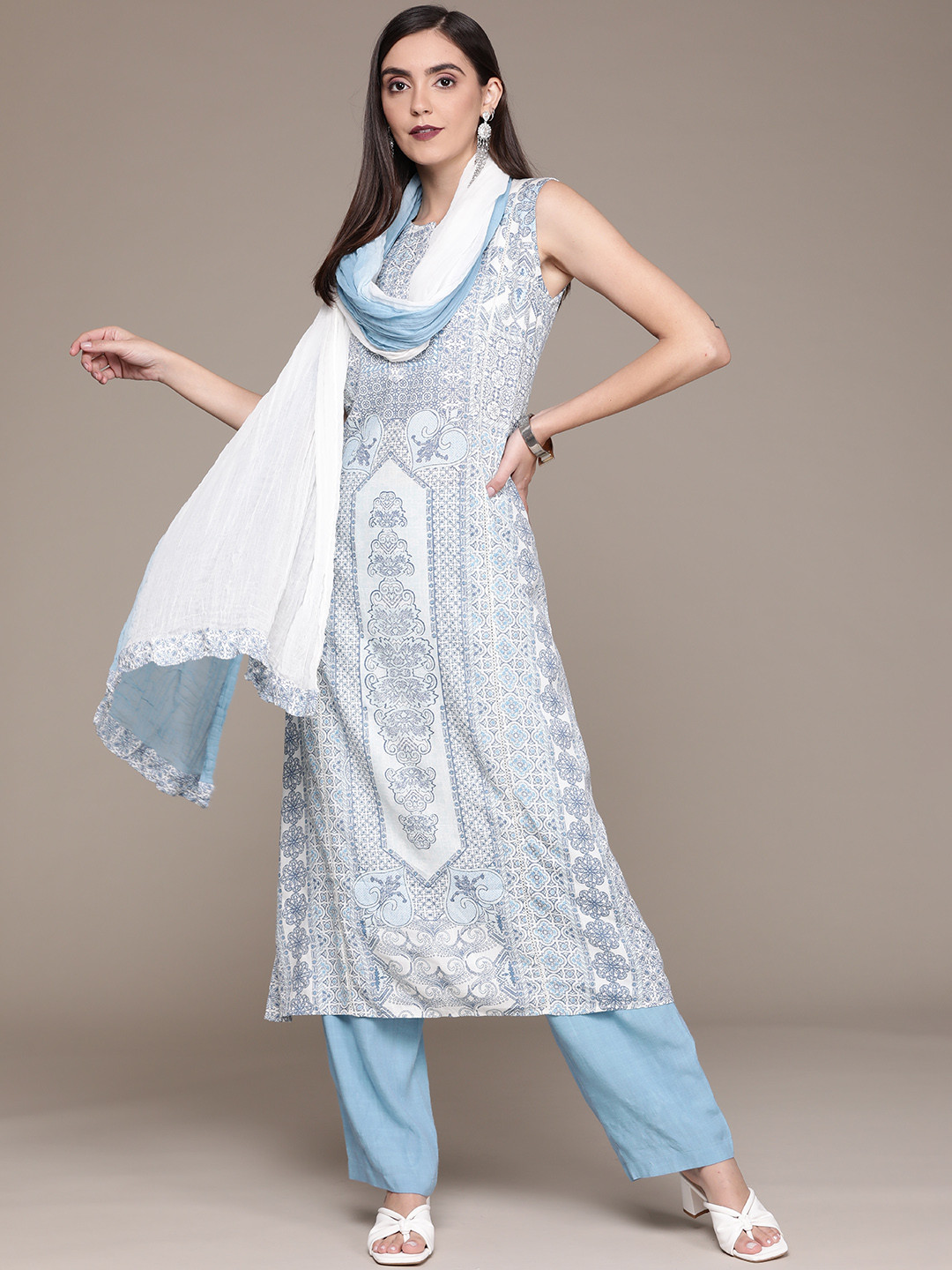 

aarke Ritu Kumar Women Blue Ethnic Motifs Printed Kurta with Trousers & Dupatta