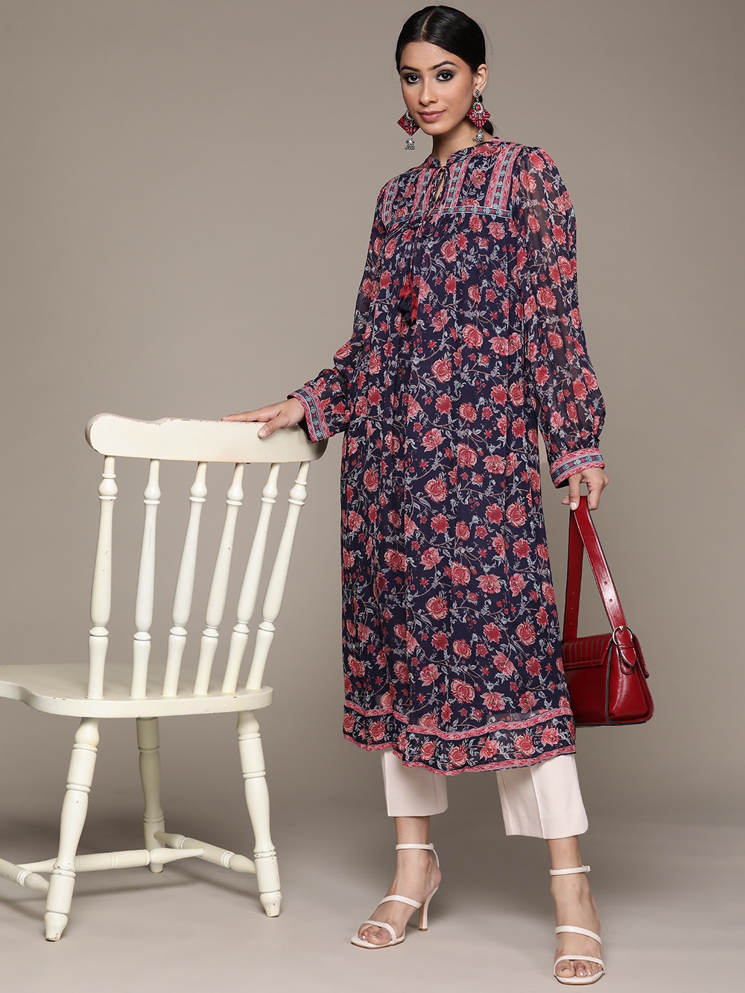 

aarke Ritu Kumar Women Blue & Red Floral Print Kurta