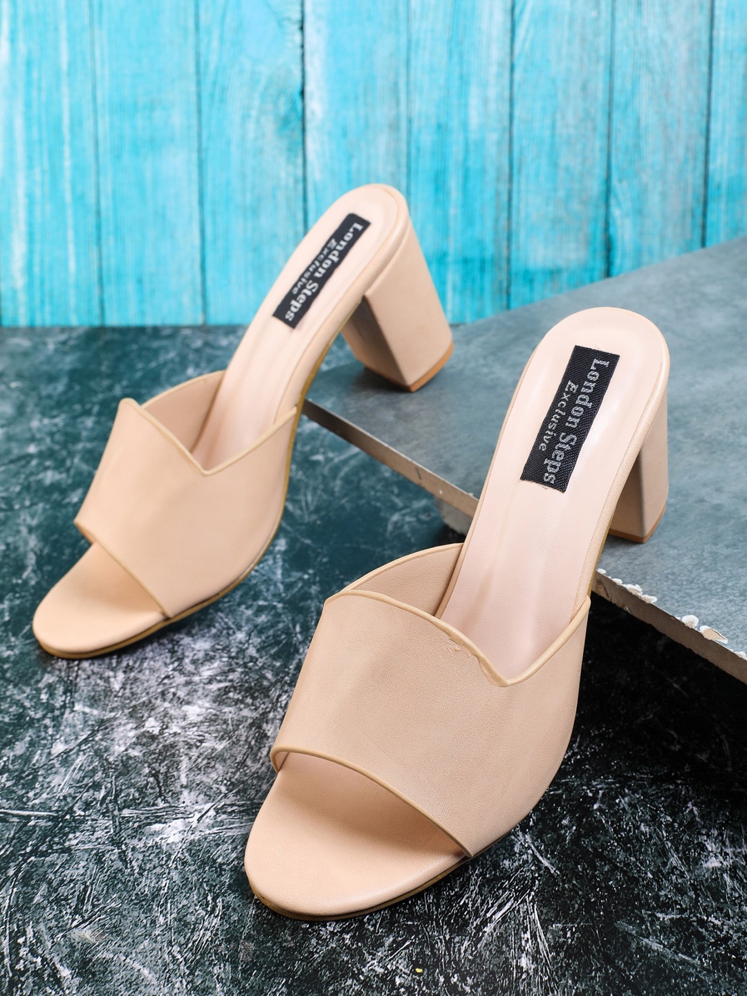 

LONDON STEPS Cream-Coloured Block Heels