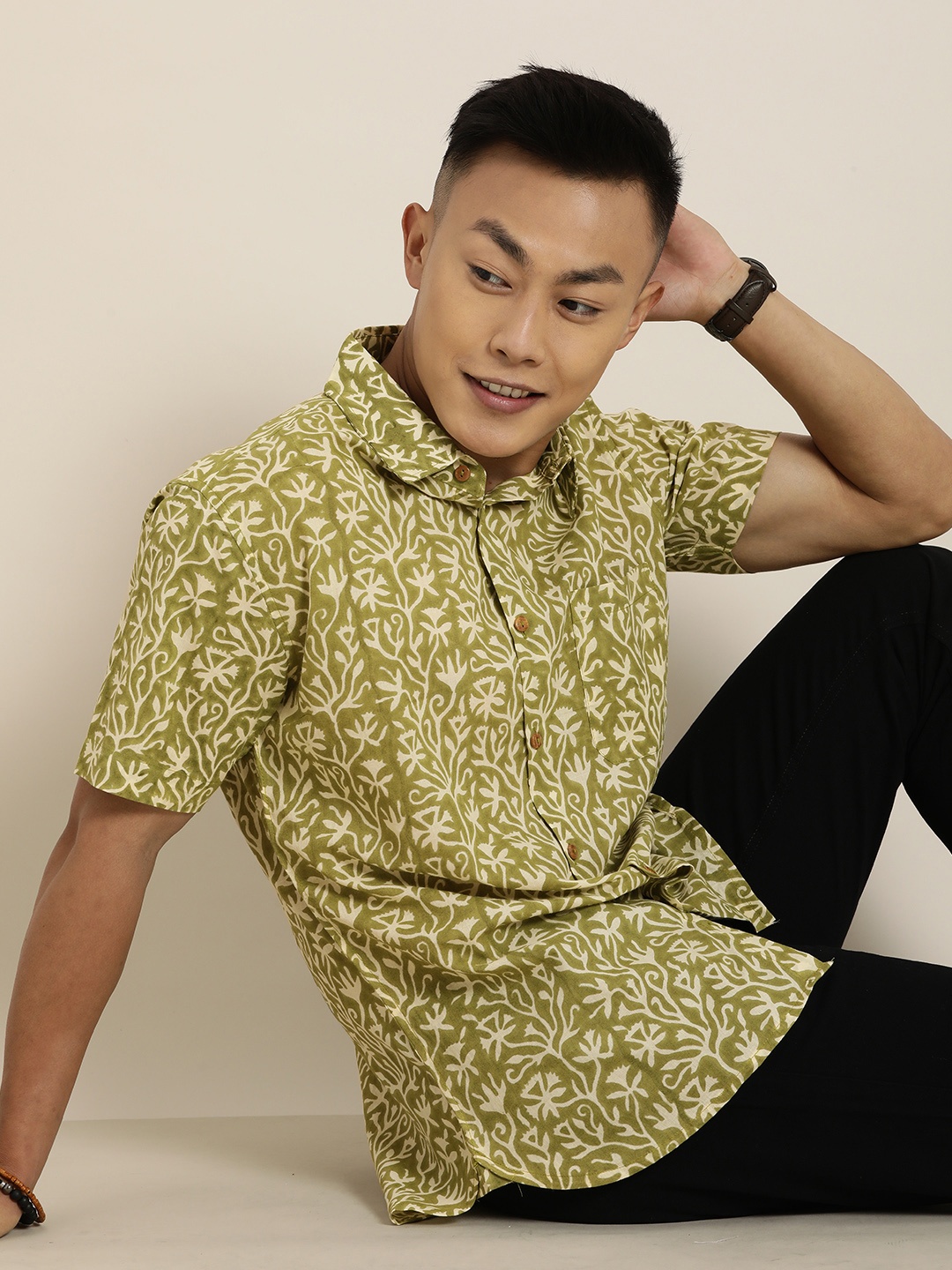 

Taavi Men Olive Green And White Bagru Folk Printed Pure Cotton Casual Shirt