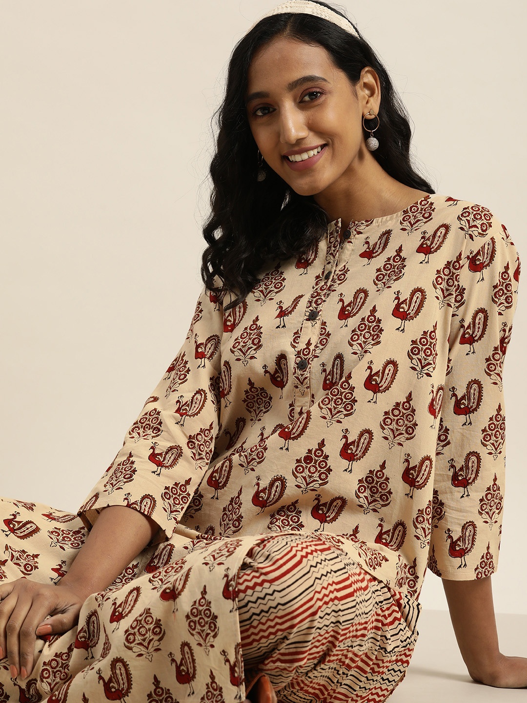 

Taavi Women Off White & Maroon Handblock Printed Pure Cotton Night suit