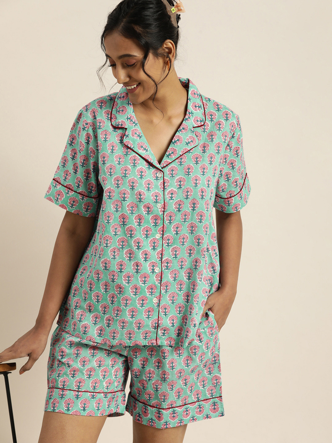 

Taavi Women Blue Handblock Printed Pure Cotton Night suit