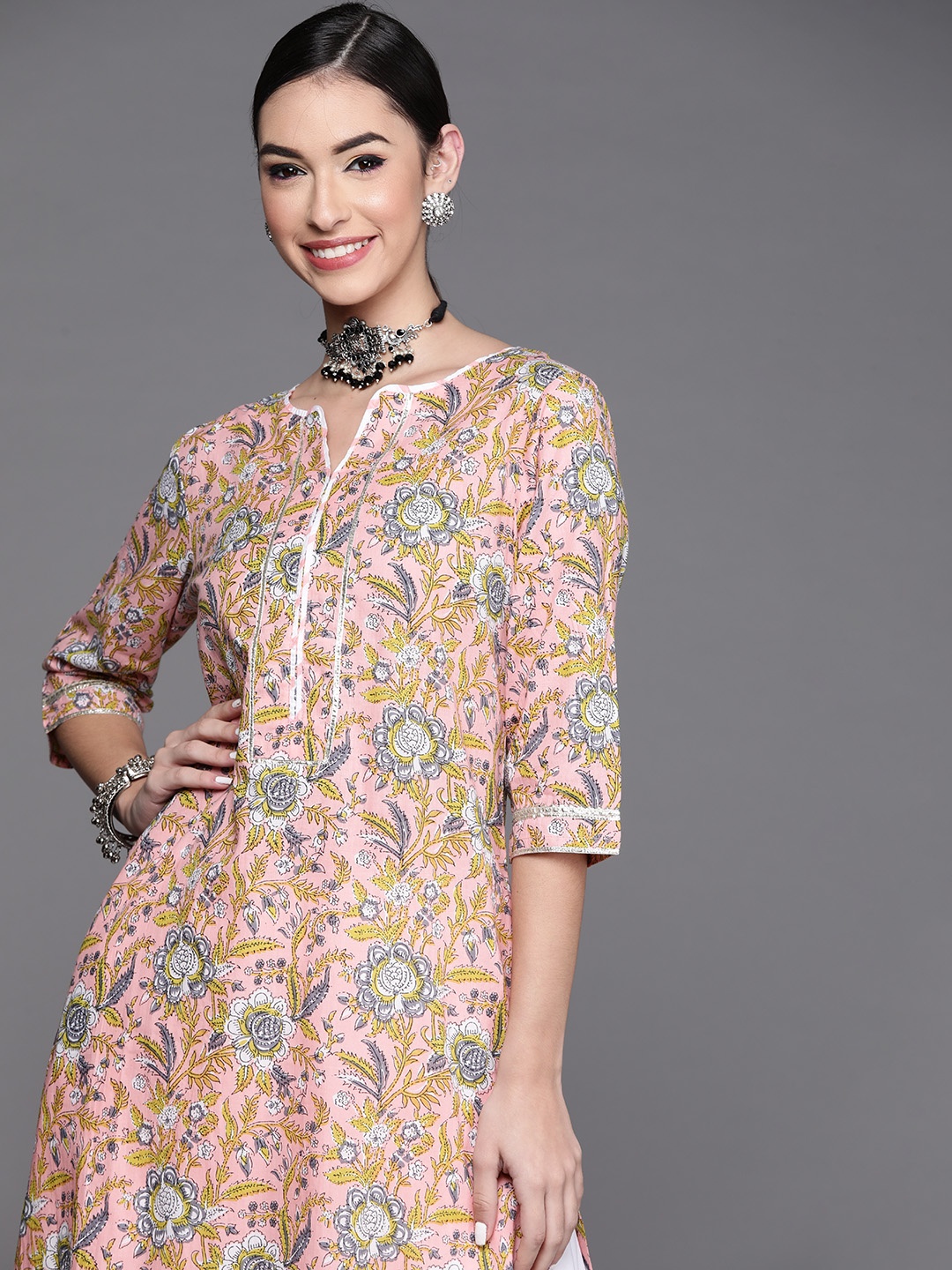 

Libas Women Multicoloured Floral Printed Gotta Patti Cotton Kurta, Multi