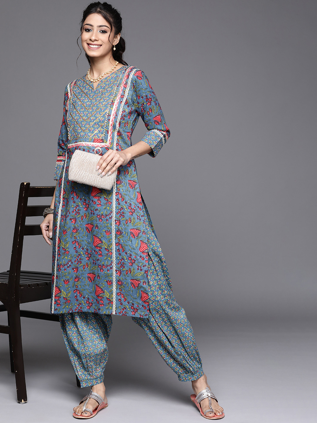 

Libas Women Blue & Red Pure Cotton Floral Printed Salwar