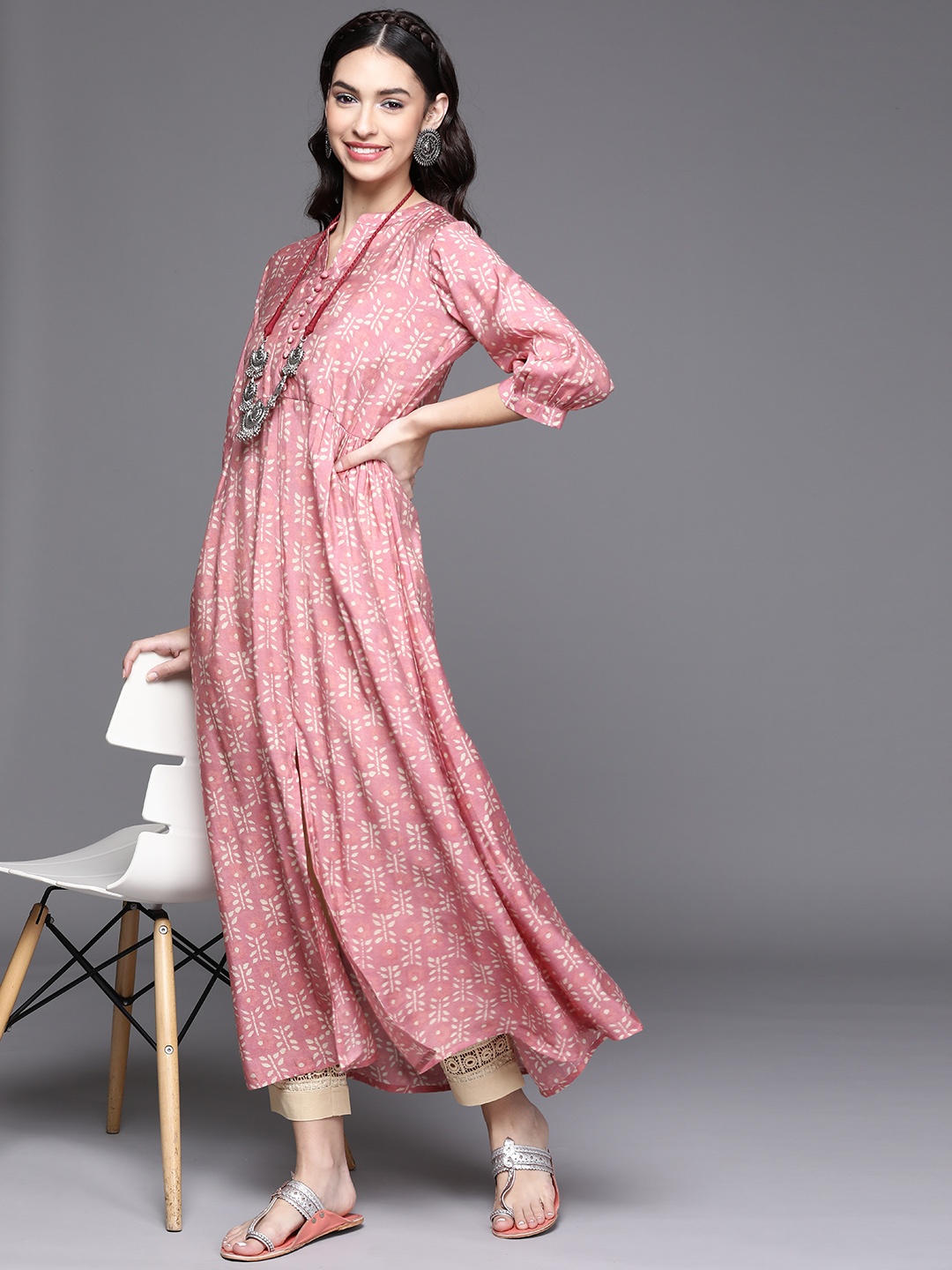 

Libas Women Pink Floral Printed Floral Chanderi Silk Kurta