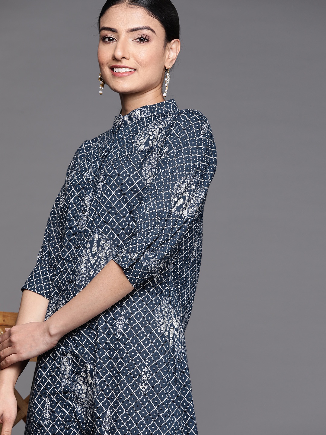 

Libas Women Blue & White Ethnic Motifs Printed Kurta