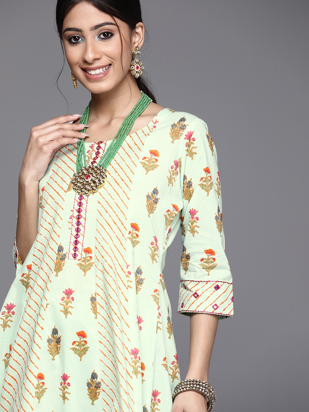 

Libas Women Floral Motifs Printed Cotton Kurta, Sea green