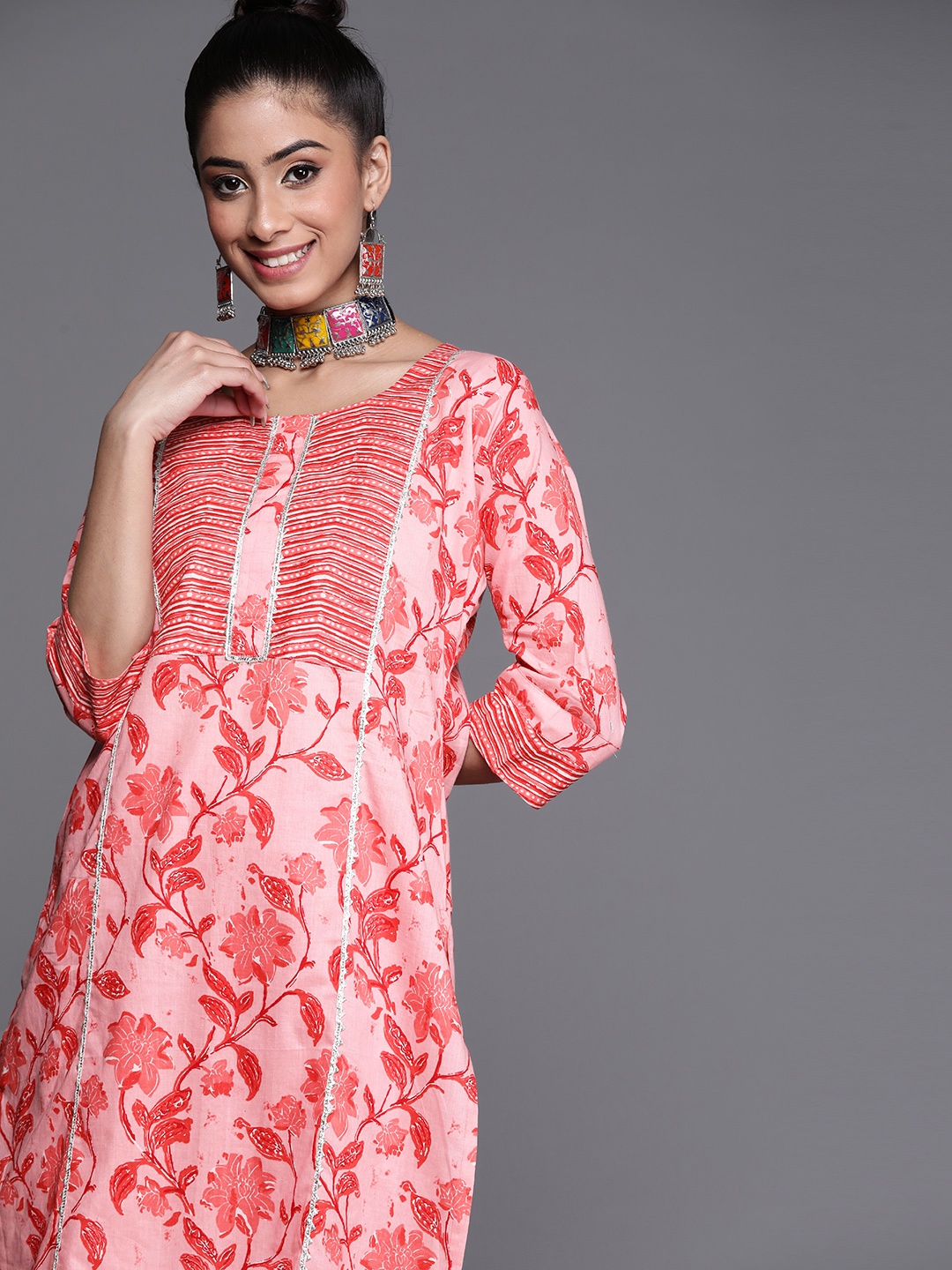 

Libas Women Pink & Red Floral Printed Gotta Patti Floral Kurta