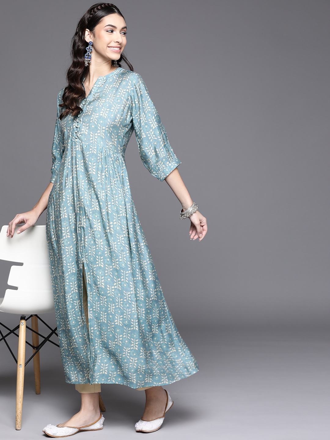 

Libas Women Blue Ethnic Motifs Printed Chanderi Silk Kurta