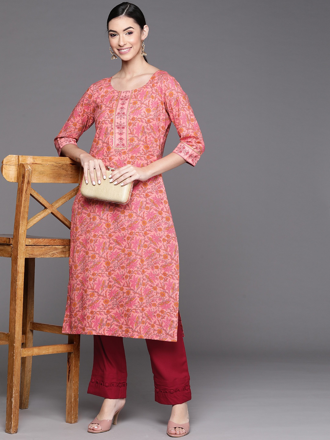 

Libas Women Pink Floral Printed Gotta Patti Floral Kurta