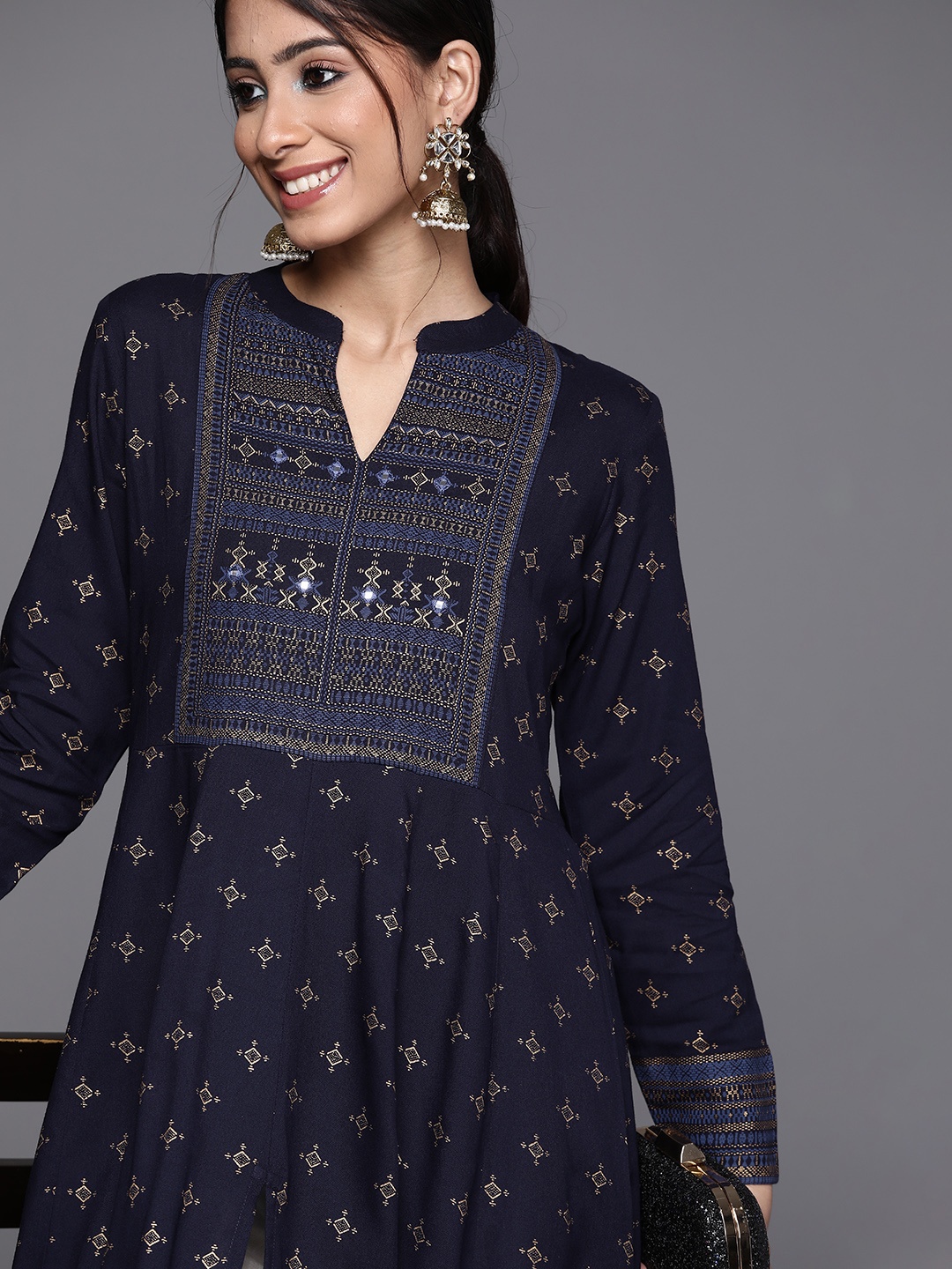 

Libas Women Navy Blue Ethnic Motifs Yoke Design Indigo Kurta