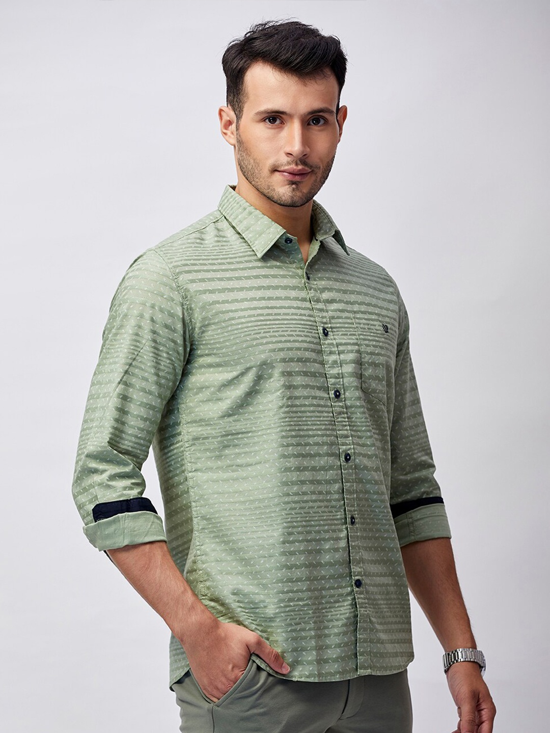 

J Hampstead Men Green Classic Slim Fit Horizontal Stripes Striped Casual Shirt