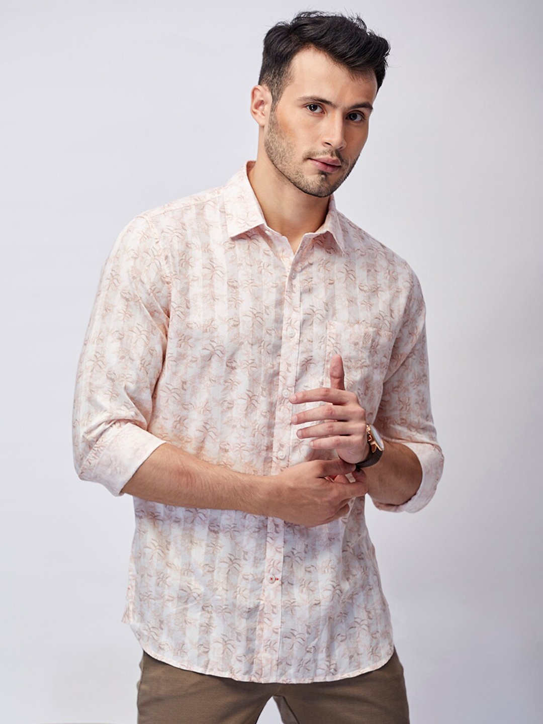 

J Hampstead Men Peach-Coloured Classic Regular Fit Floral Printed Casual Shirt