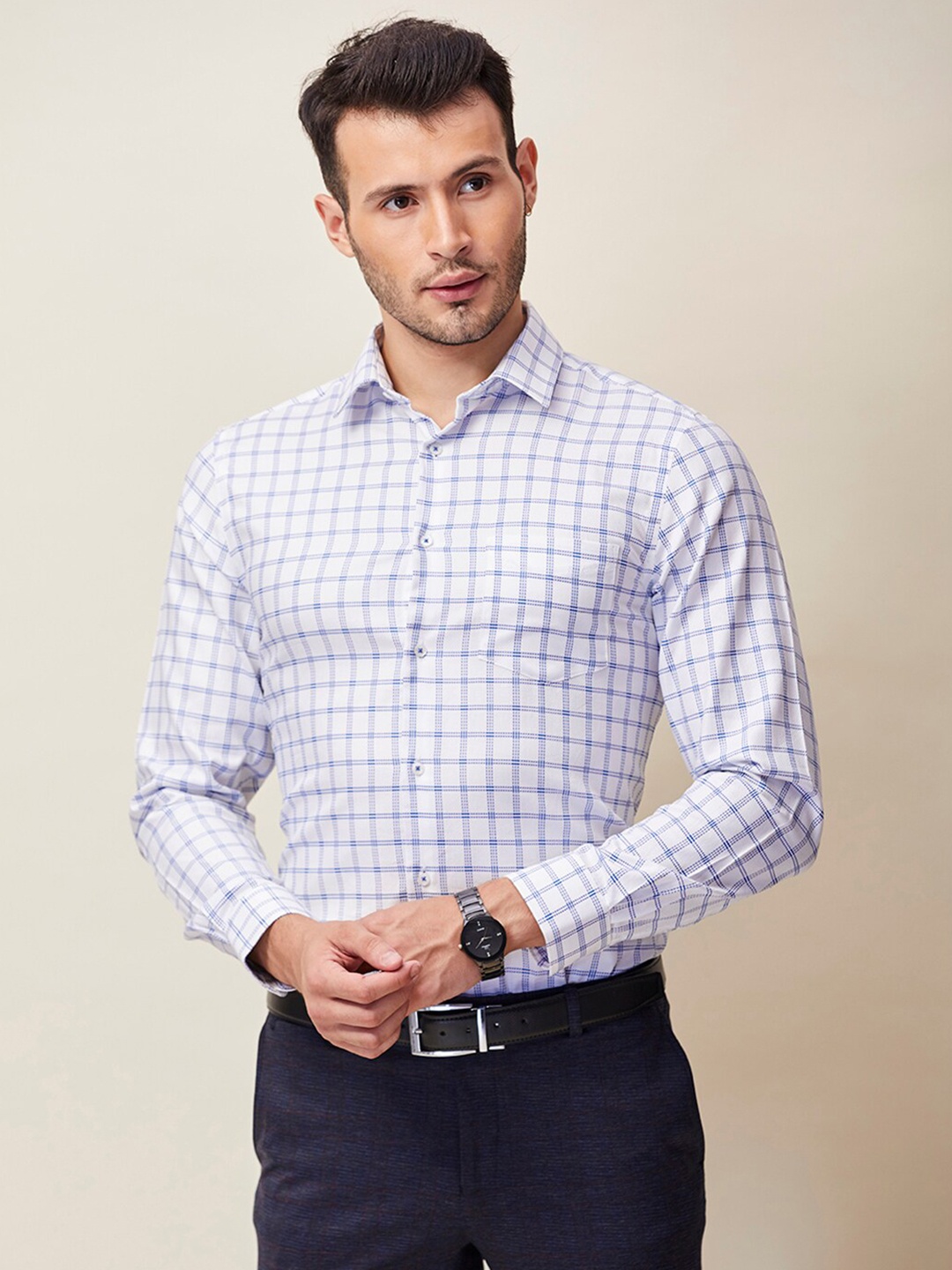 

J Hampstead Men White Classic Slim Fit Checked Formal Shirt