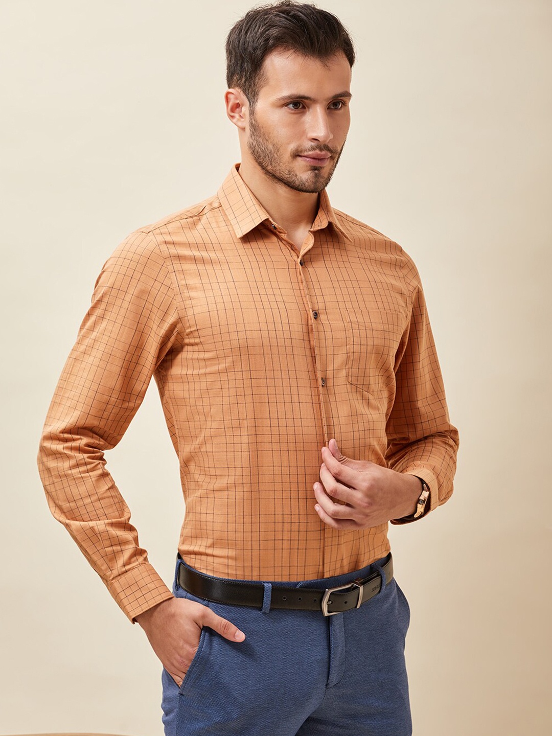 

J Hampstead Men Tan Classic Slim Fit Checked Cotton Formal Shirt