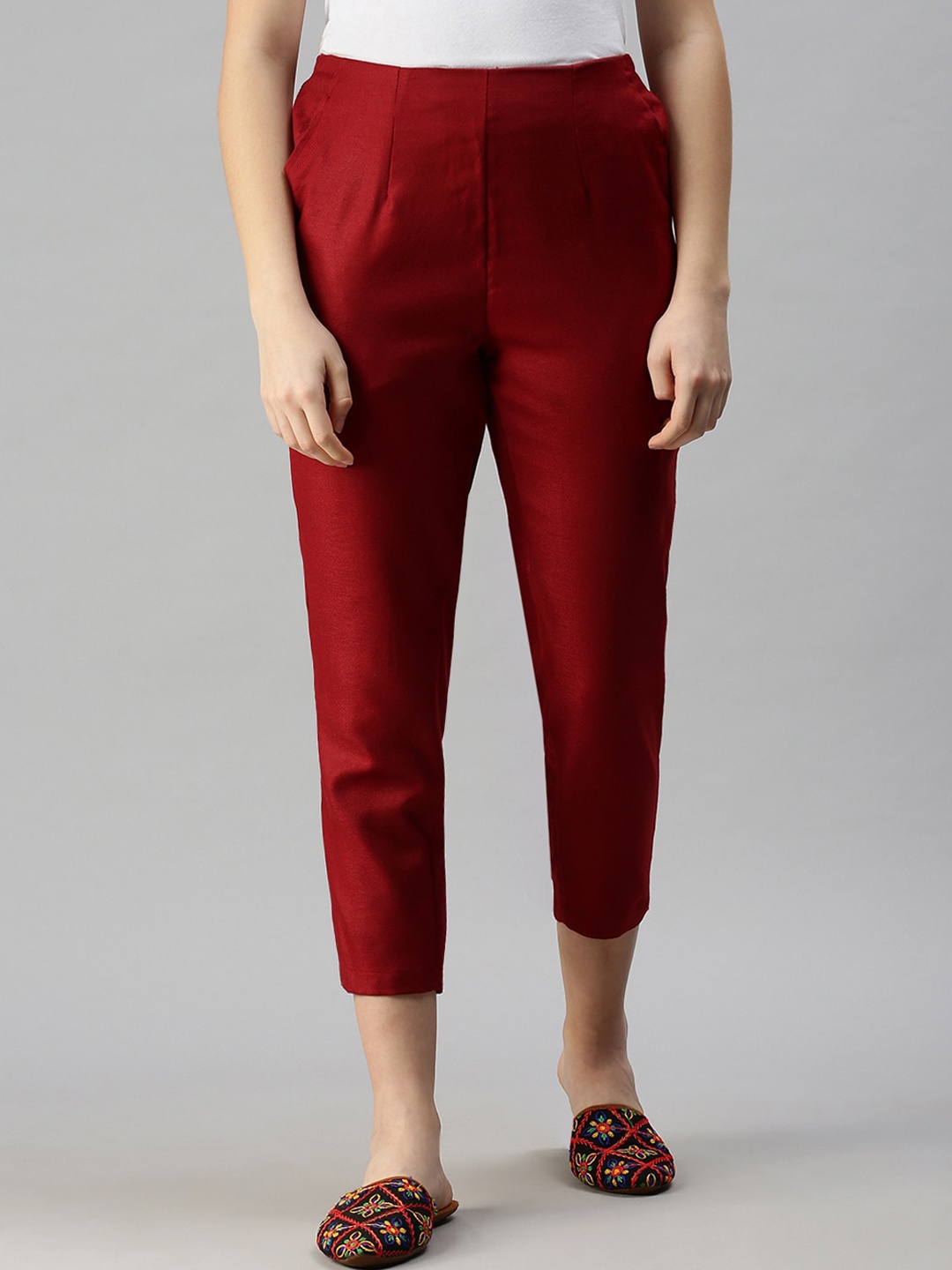 

De Moza Women Maroon Relaxed Straight Leg Pleated Trousers