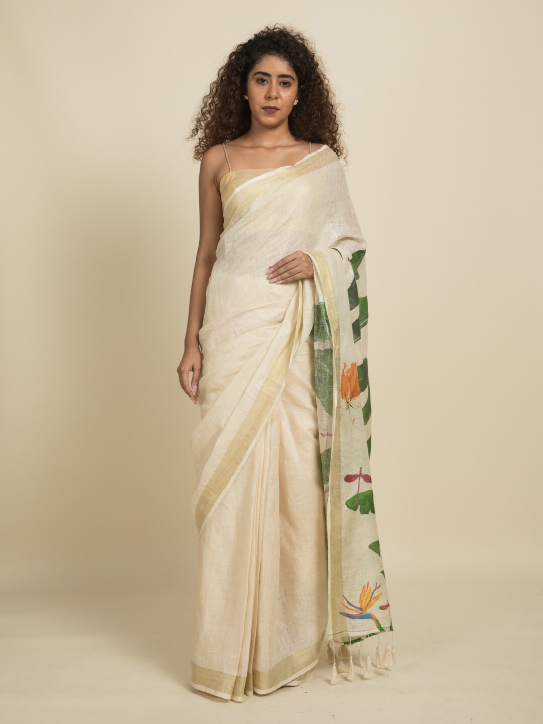 

Suta Off-White & Green Floral Digital Printed Zari Pure Cotton Saree