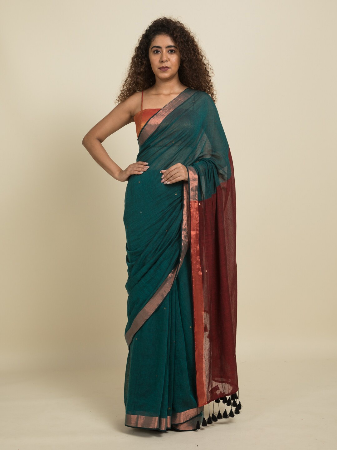 

Suta Women Green Embellished Pure Cotton Saree
