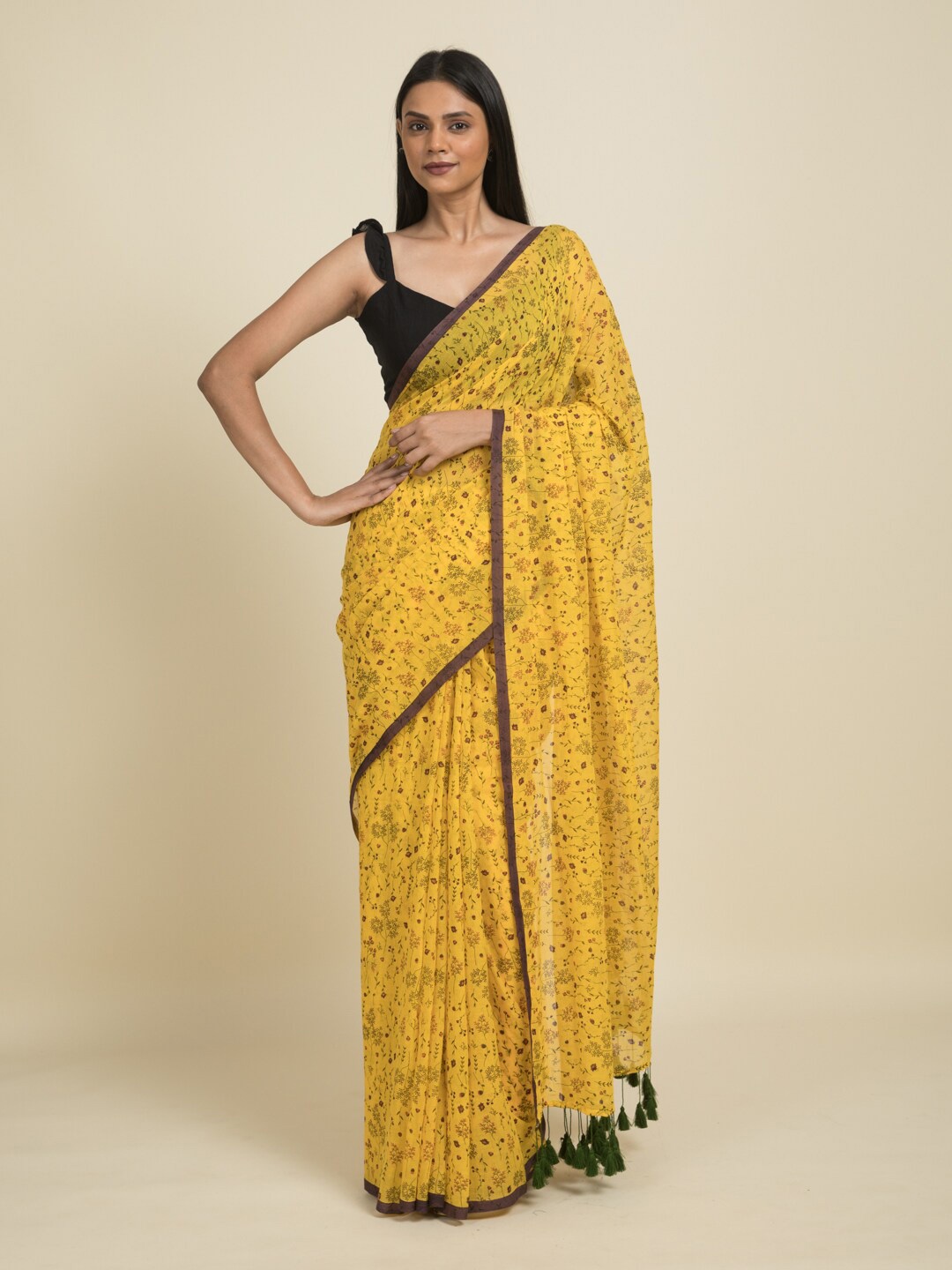 

Suta Yellow & Brown Floral Printed Pure Cotton Saree
