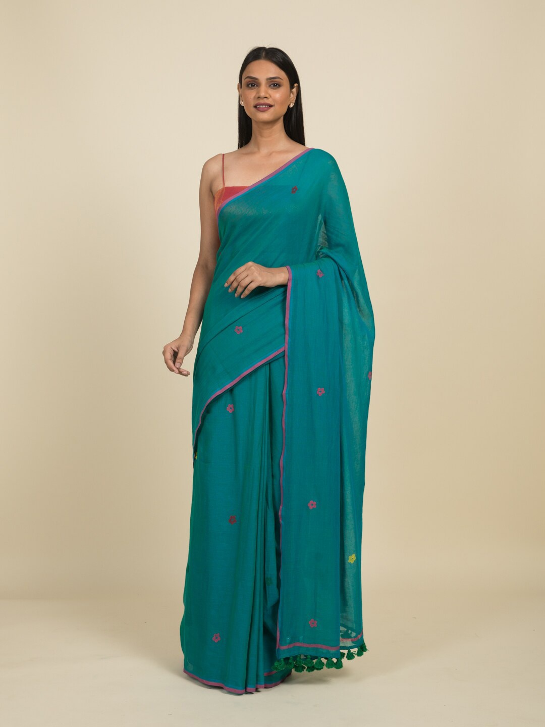 

Suta Blue & Red Floral Pure Cotton Saree