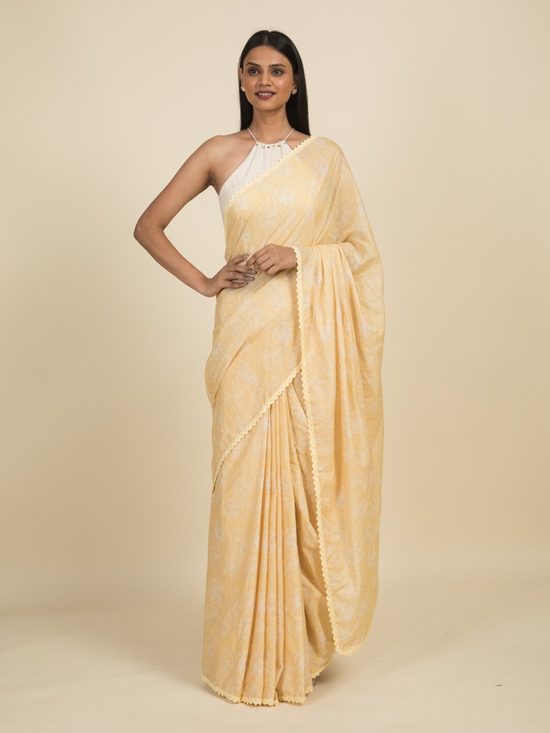 

Suta Beige & Cream-Coloured Floral Pure Cotton Saree